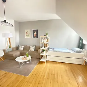 Apartment 65qm - - Popular Street - Limmerstrasse - Mallibase, Hannover